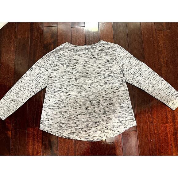 Simply Vera Gray Textured 3/4 sleeve top Petite Large - Picture 5 of 6